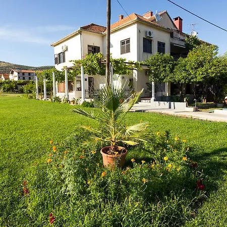 Апартаменти Svilan